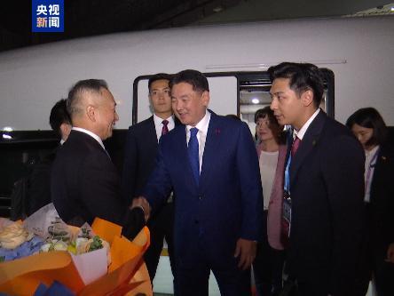 蒙古国总统抵达北京蒙古国总统抵达北京，深化两国友好合作的新篇章