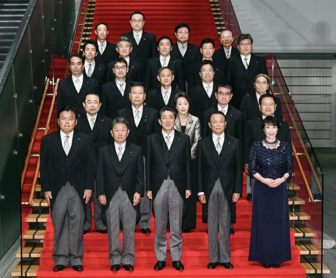日本首相石破茂决定辞职日本首相石破茂决定辞职，深度解析背后的原因与影响