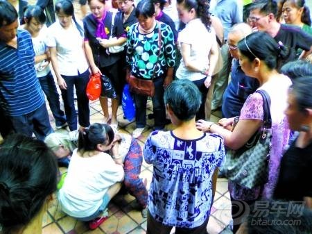 女子和七旬老太抢座起争执后被打伤关于女子和七旬老太抢座起争执后被打伤的事件分析