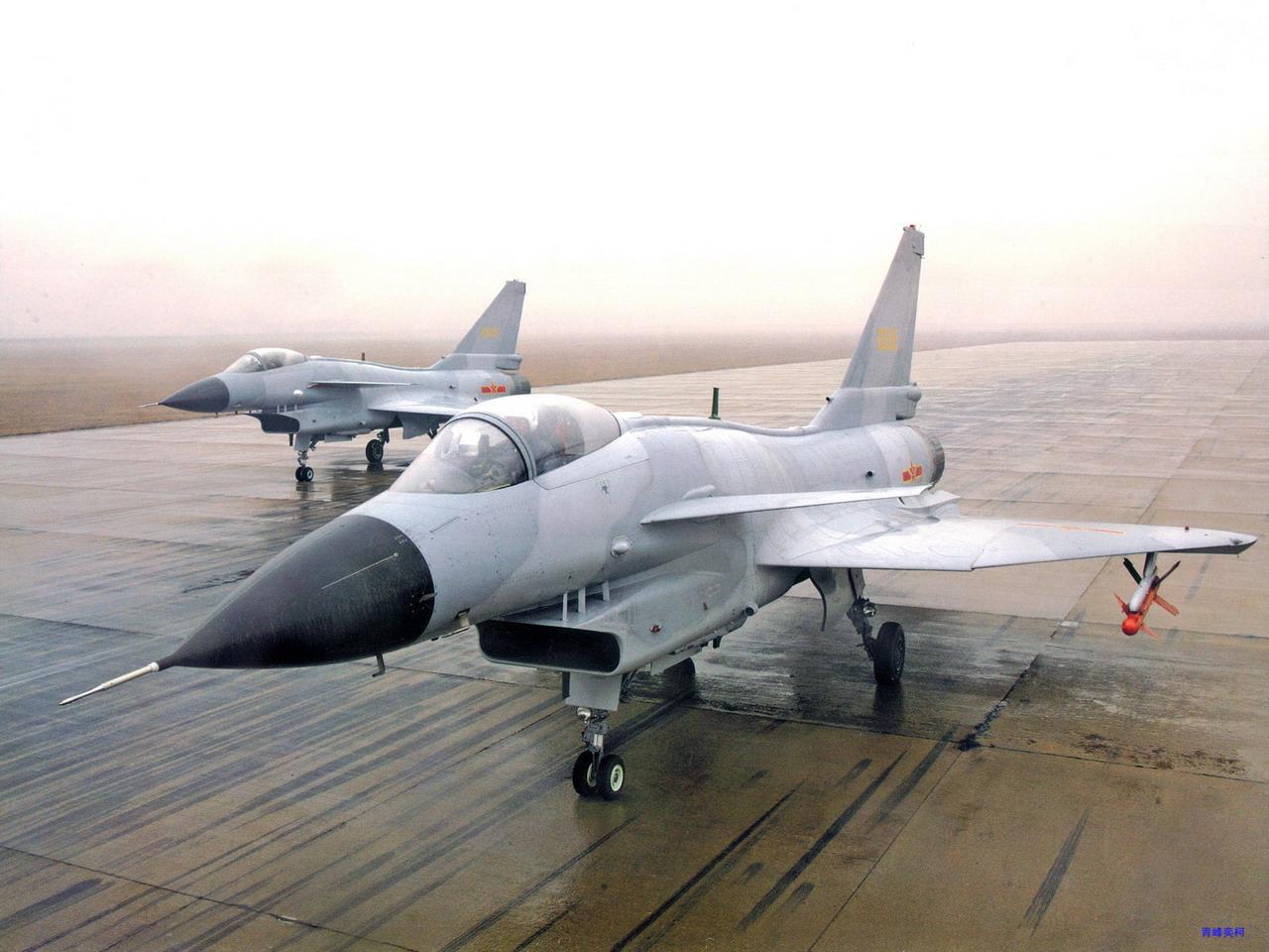 巴空军宣传片歼-10CE占大量镜头巴基斯坦空军宣传片展示了歼-10CE战斗机的多个镜头，表明该型战斗机在巴基斯坦空军中具有重要地位和作用。